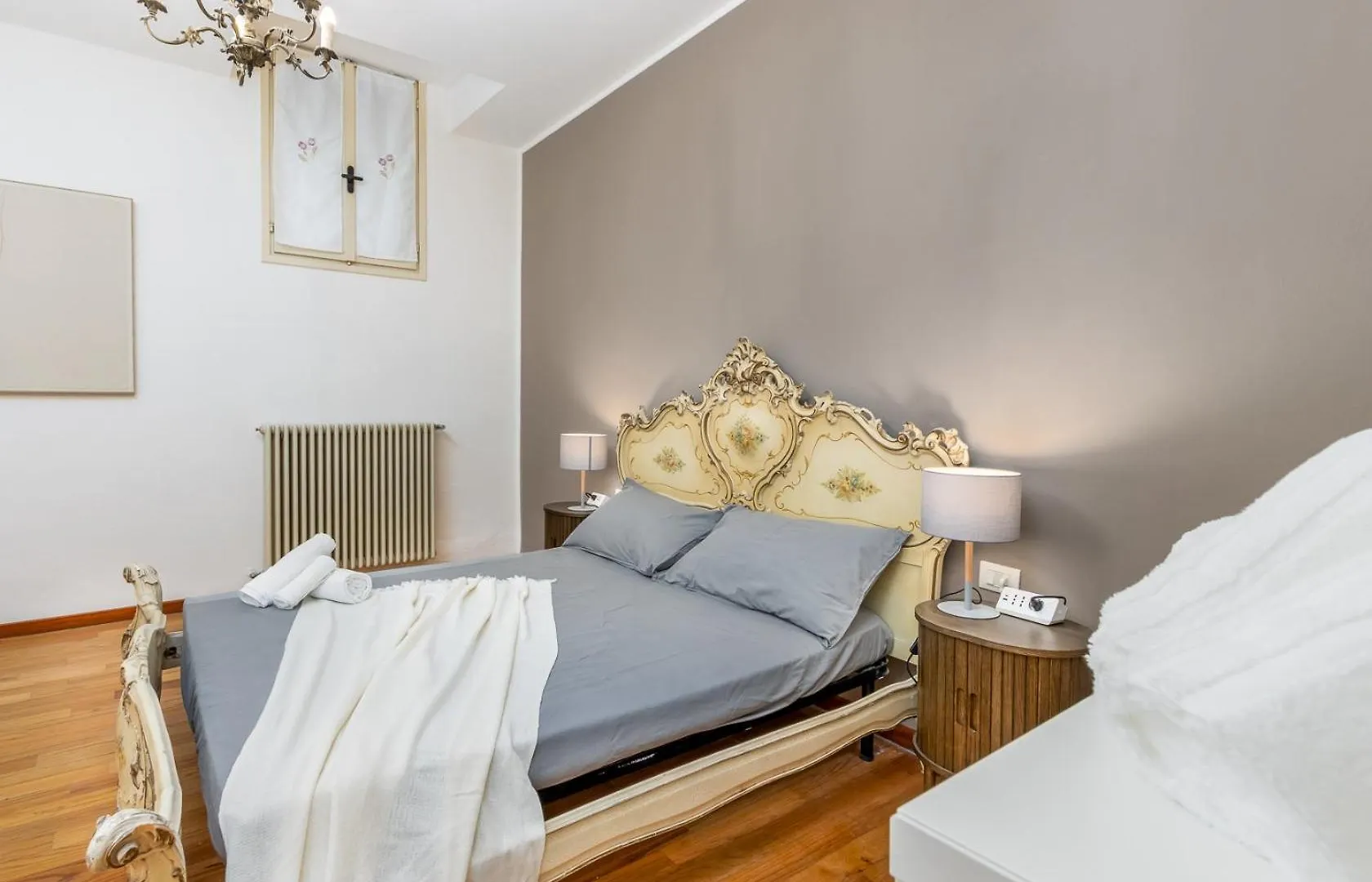 Apartment Bergamo Alta - Piazza Mercato Del Fieno House